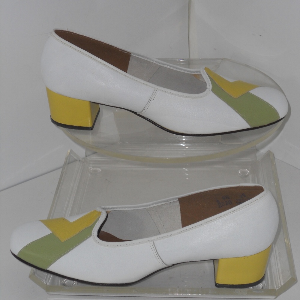 MARSHALL FIELDS CLASSIC LEATHER PUMPS SIZE 8.5M